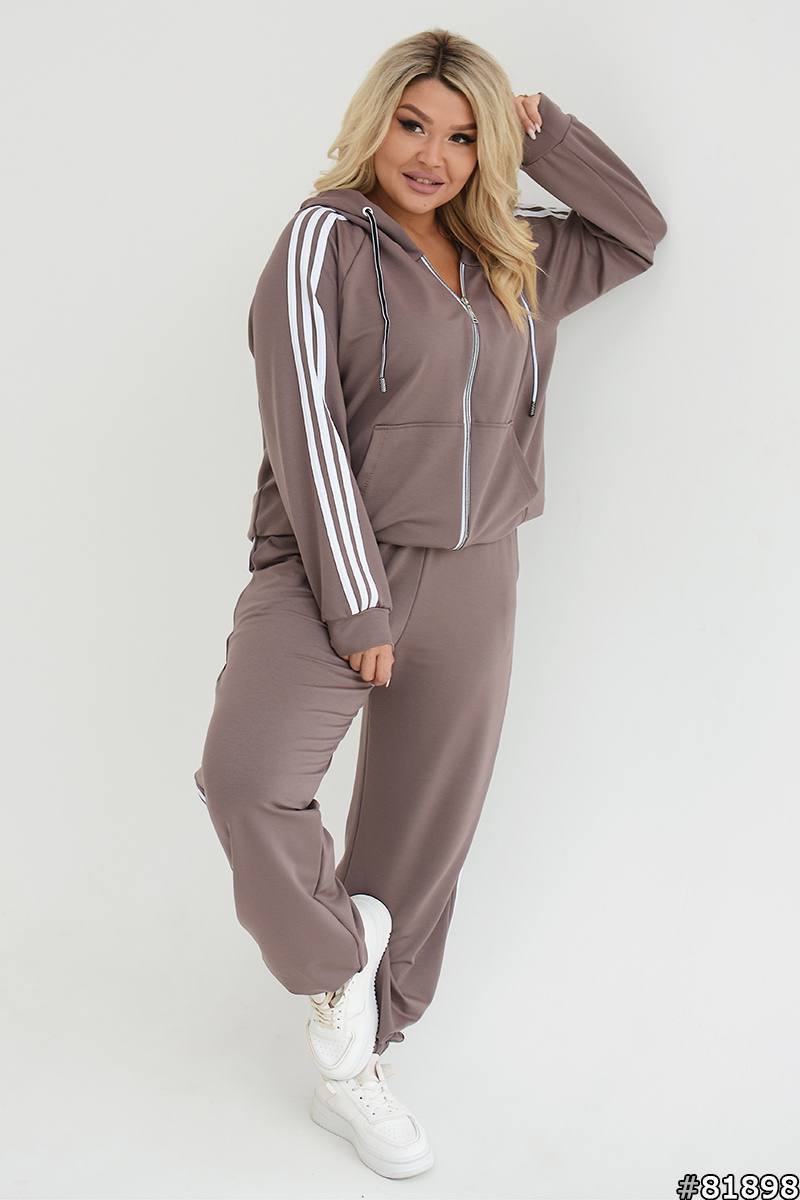 Модель колір Мокко